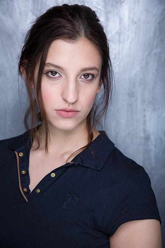 萨安德拉·阿斯兹塔洛斯 Szandra Asztalos