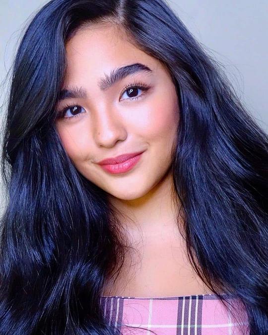 安德里亚·布里兰特斯 Andrea Brillantes