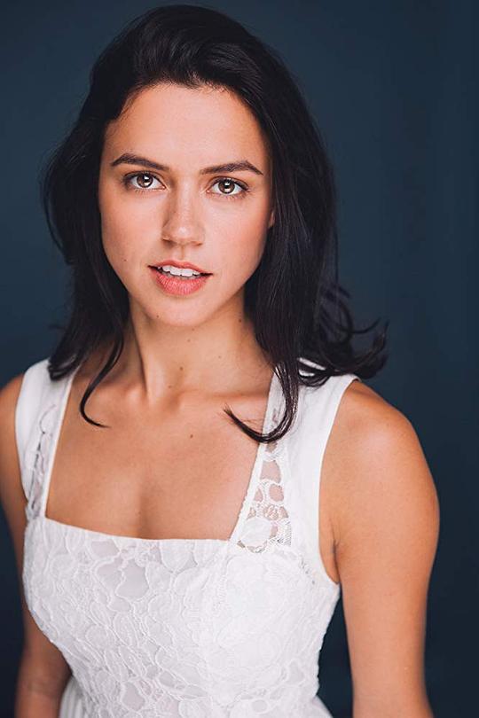 尼娜·凯莉 Nina Kiri