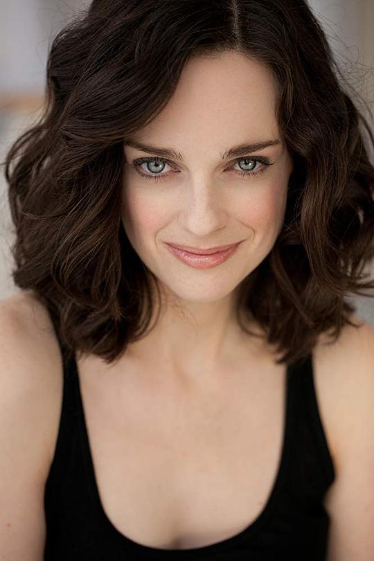 彭妮·麦克娜姆 Penny McNamee