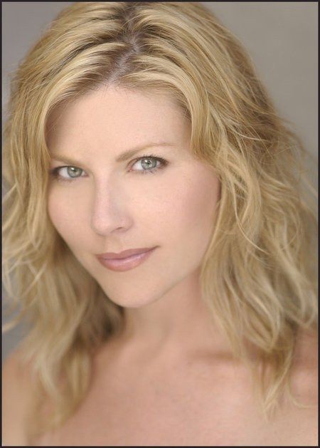 希拉里·克鲁斯 Hillary Crouse
