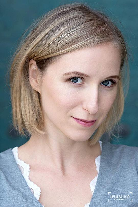 雷卡·德兹西 Réka Derzsi