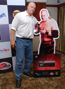 卡恩 Glenn Jacobs