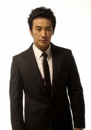 严泰雄 Tae-woong Eom