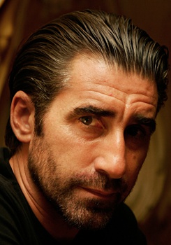 约翰·林奇 John Lynch