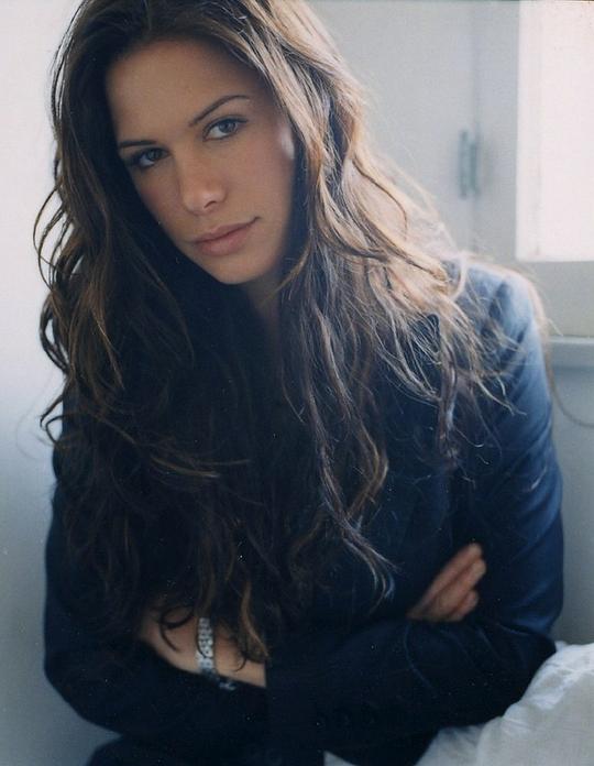 罗娜·迈特拉 Rhona Mitra