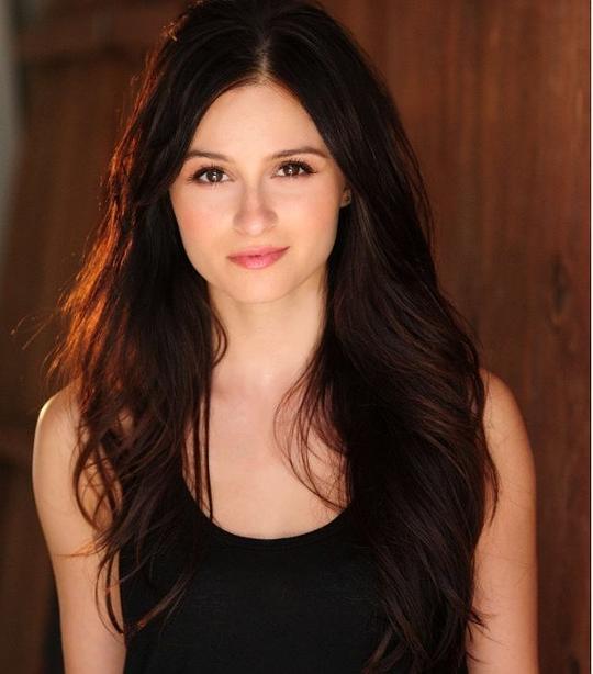 梅勒妮·帕帕拉 Melanie Papalia