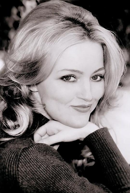 屈丝苔·奈特 Tuesday Knight