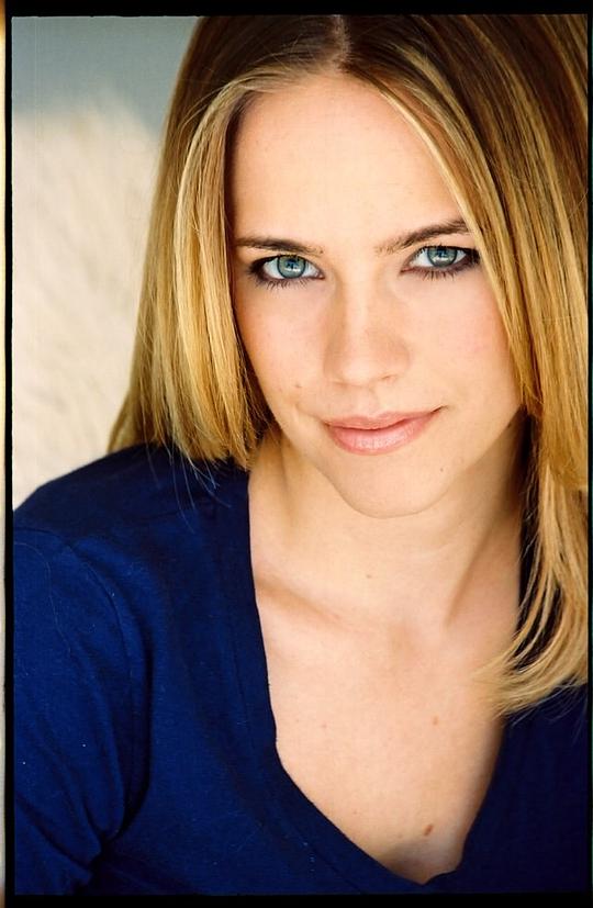 杰西卡·巴斯 Jessica Barth