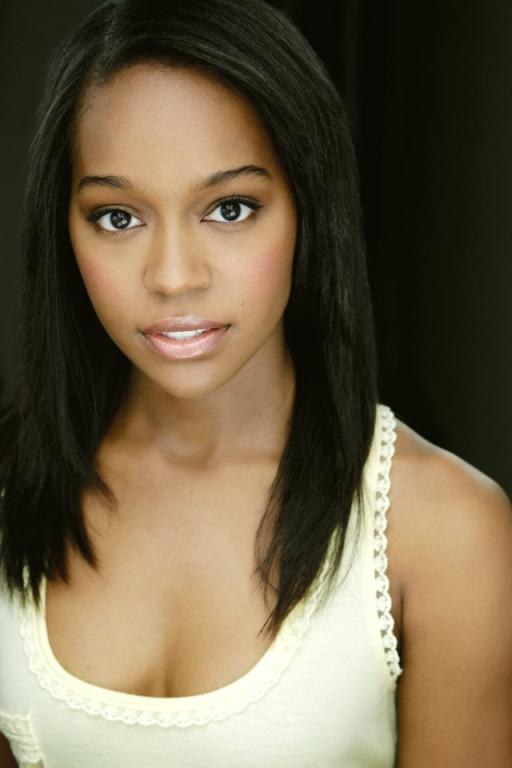 阿雅·娜奥米·金 Aja Naomi King
