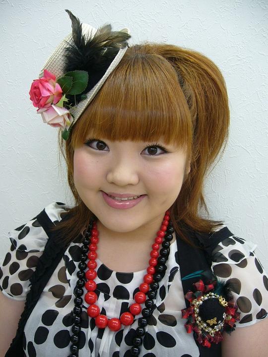 柳原可奈子 Kanako Yanagihara
