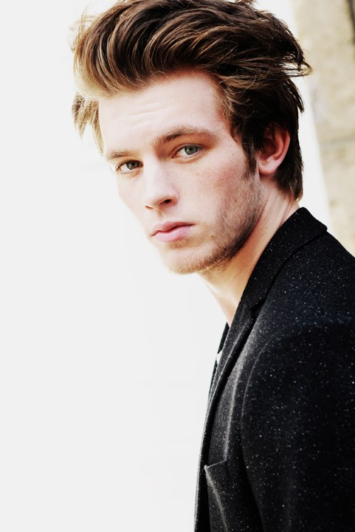 扬尼斯·尼韦纳 Jannis Niewöhner