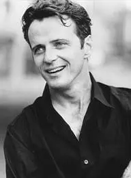 艾丹·奎因 Aidan Quinn