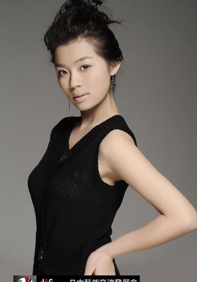 李柔潼 Routong Li