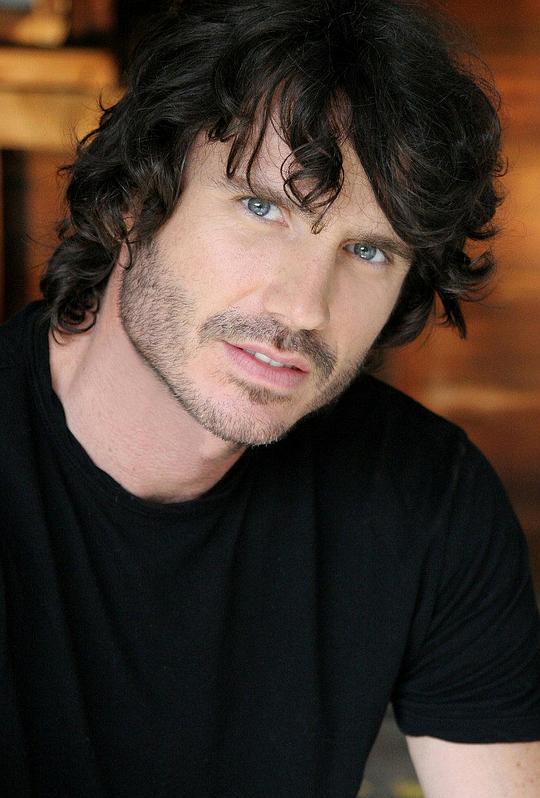 山恩·布罗利 Shane Brolly