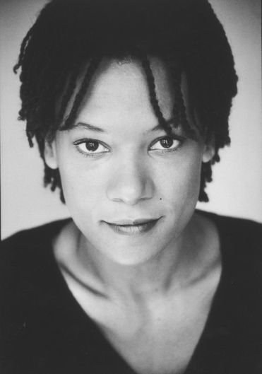尼娜·索珊娅 Nina Sosanya