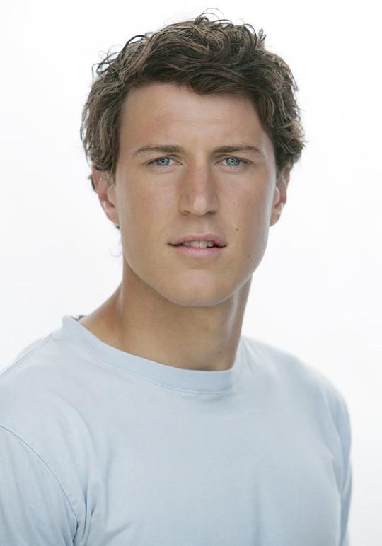 阿隆·贾库本科 Aaron Jakubenko