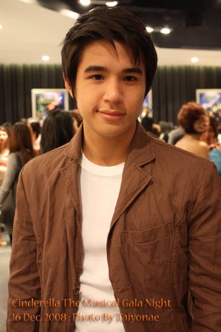 查亚鹏·朱利·普帕特 Chaiyapol Julien Poupart