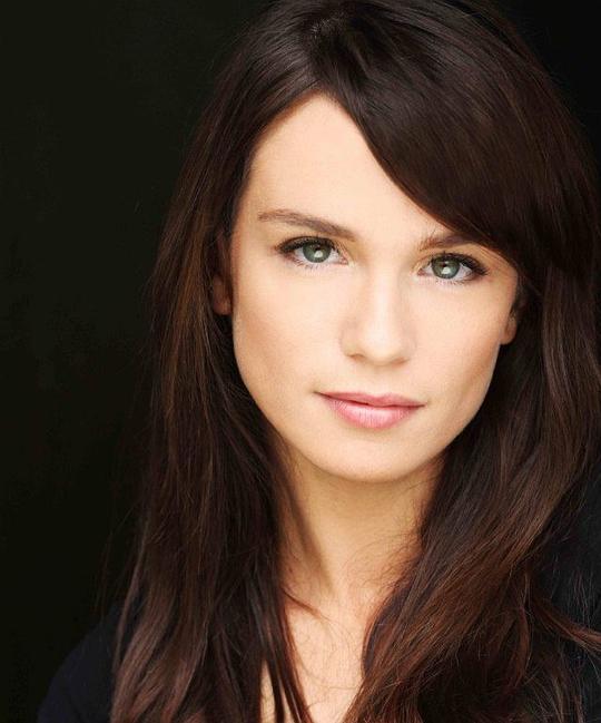 格温多兰·泰勒 Gwendoline Taylor