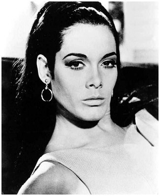 玛蒂妮·贝丝维克 Martine Beswick