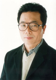 屋良有作 Yûsaku Yara