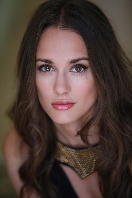 西尔维亚·阿隆索 Silvia Alonso
