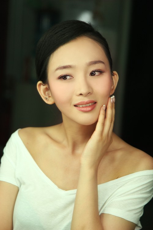 夏一瑶 Yiyao Xia
