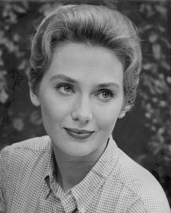 茵歌·斯文森 Inga Swenson