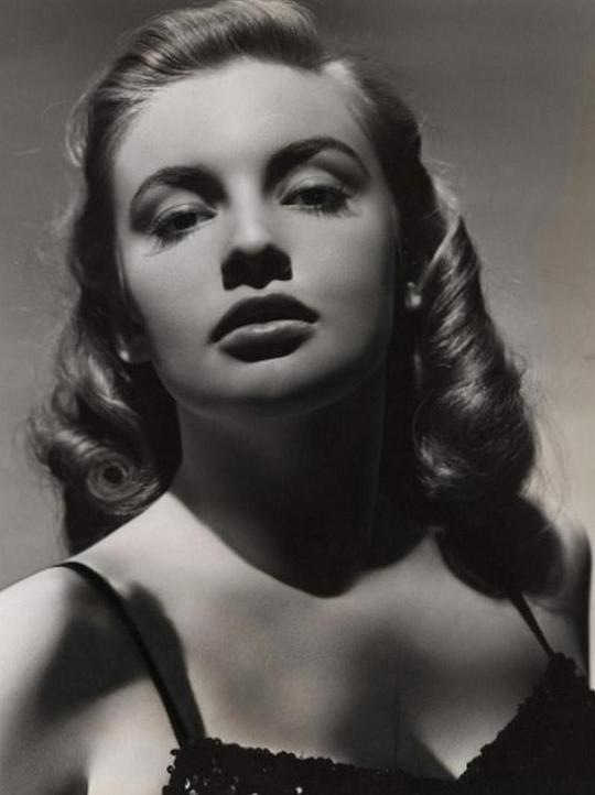 琼·莱斯利 Joan Leslie