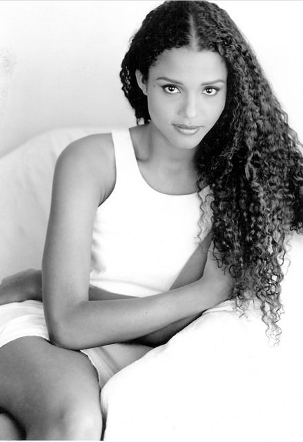 西德尼·塔米娅·波蒂埃 Sydney Tamiia Poitier