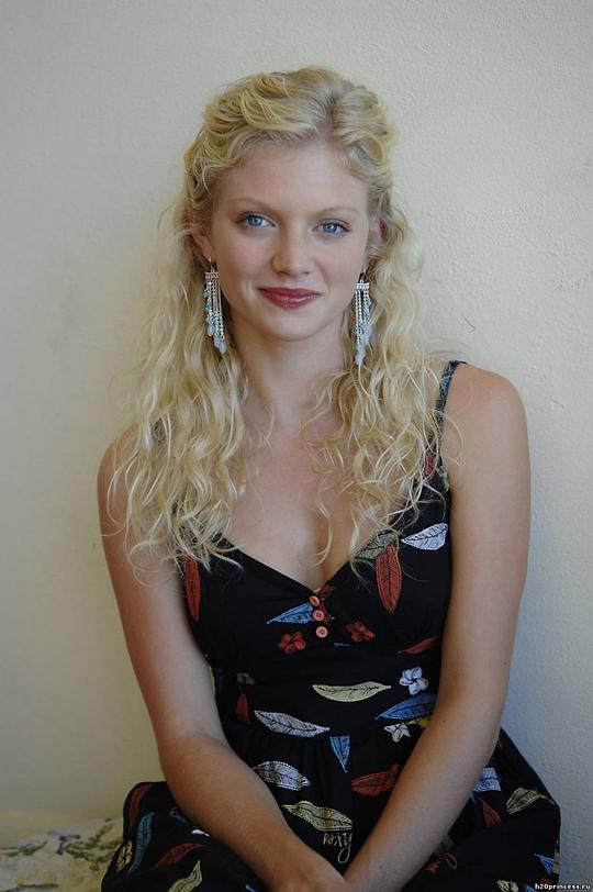 卡莉巴·海内 Cariba Heine