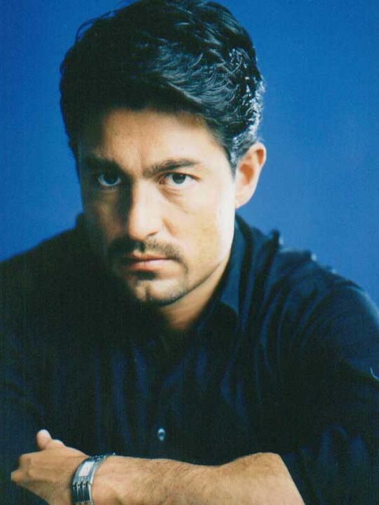 费尔南多·克伦加 Fernando Colunga