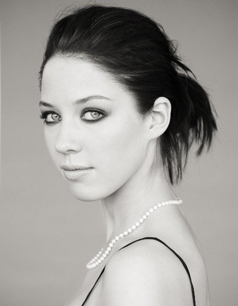 克莱尔·斯通 Clare Stone