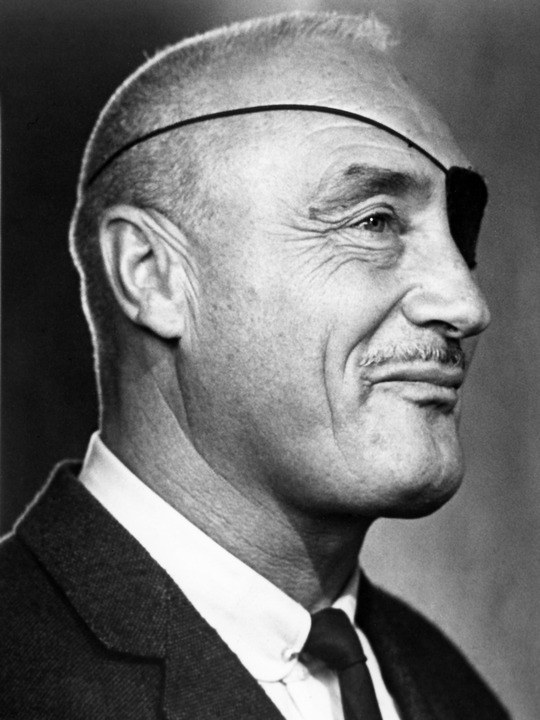 安德烈·德·托特 André De Toth