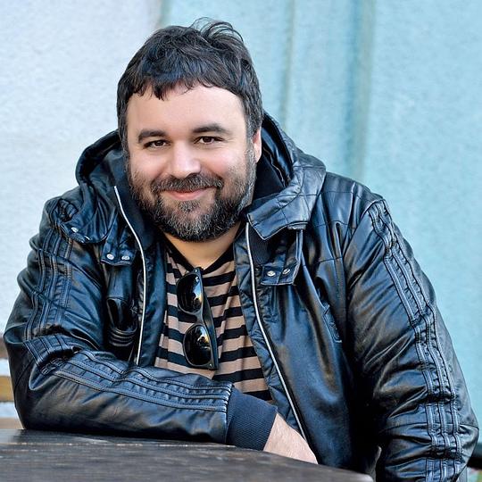 米洛什·萨莫洛夫 Milos Samolov