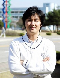 郑容真 Yong-jin Jeong