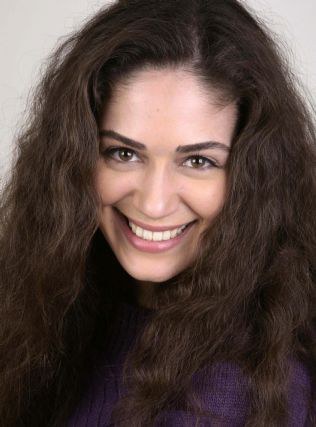 玉兹戈.博拉克 Özge Borak