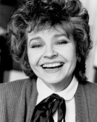 普鲁内拉·斯凯尔斯 Prunella Scales
