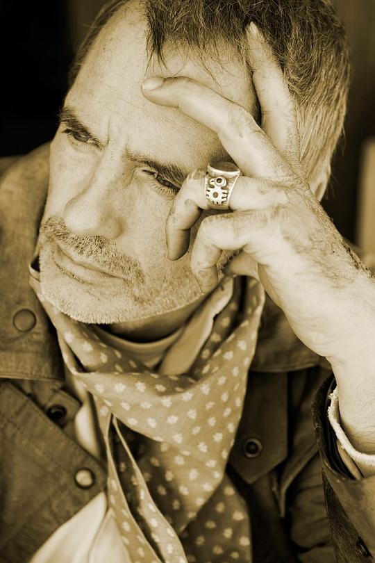 詹姆斯·C·伯恩斯 James C. Burns