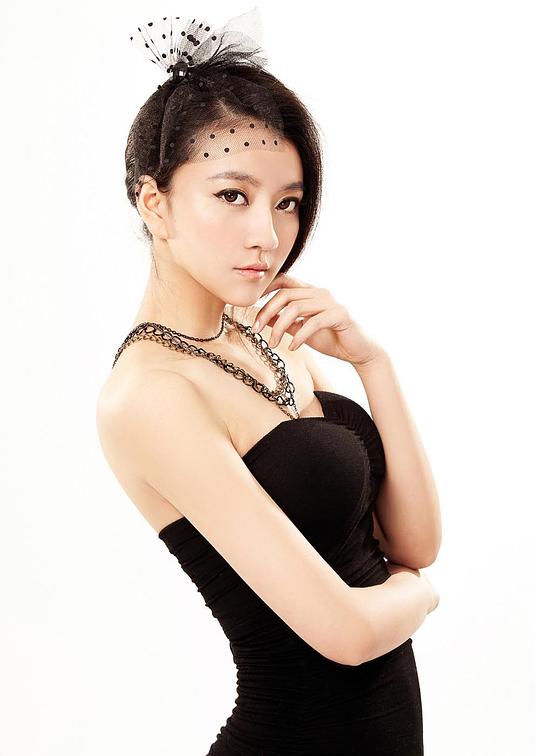 易薇 Wei Yi