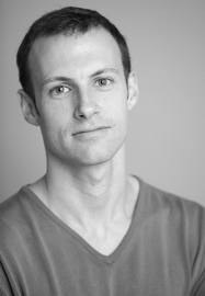 弗兰南·欧比 Flannan Obé