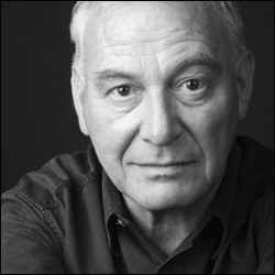 ‎埃蒙·博兰‎ Eamon Boland