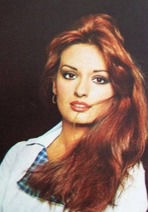 慕吉黛·埃尔 Müjde Ar