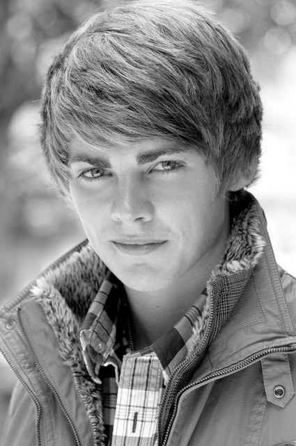 托马斯·洛 Thomas Law