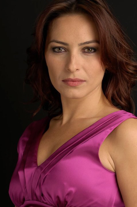 埃依茄.本高尔 Ayça Bingöl