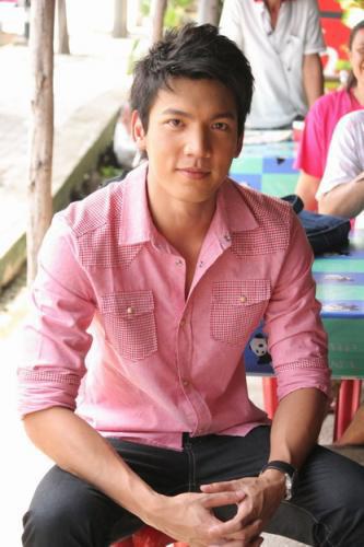 艾卡彭·宗克查功 Ekkaphong Jongkesakorn