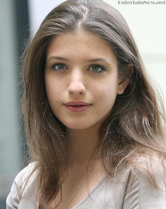 安娜·奇波夫斯卡娅 Anya Chipovskaya