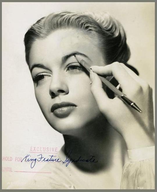 南希·桑德斯 Nancy Saunders