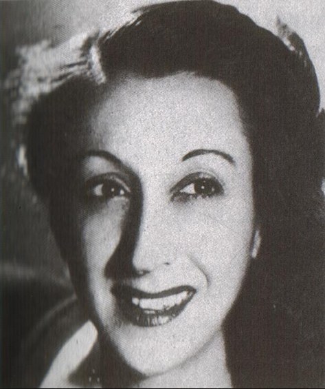 普佩拉·玛奇奥 Pupella Maggio