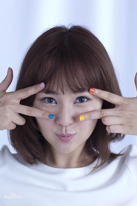 钱芳 Fang Qian